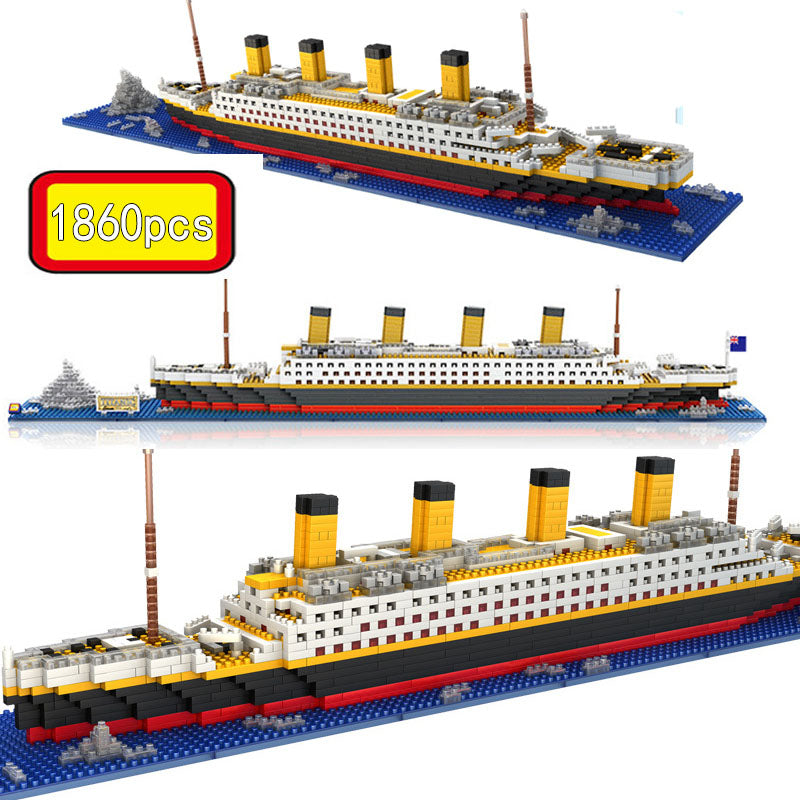 3D Building Blocks Titanic Model